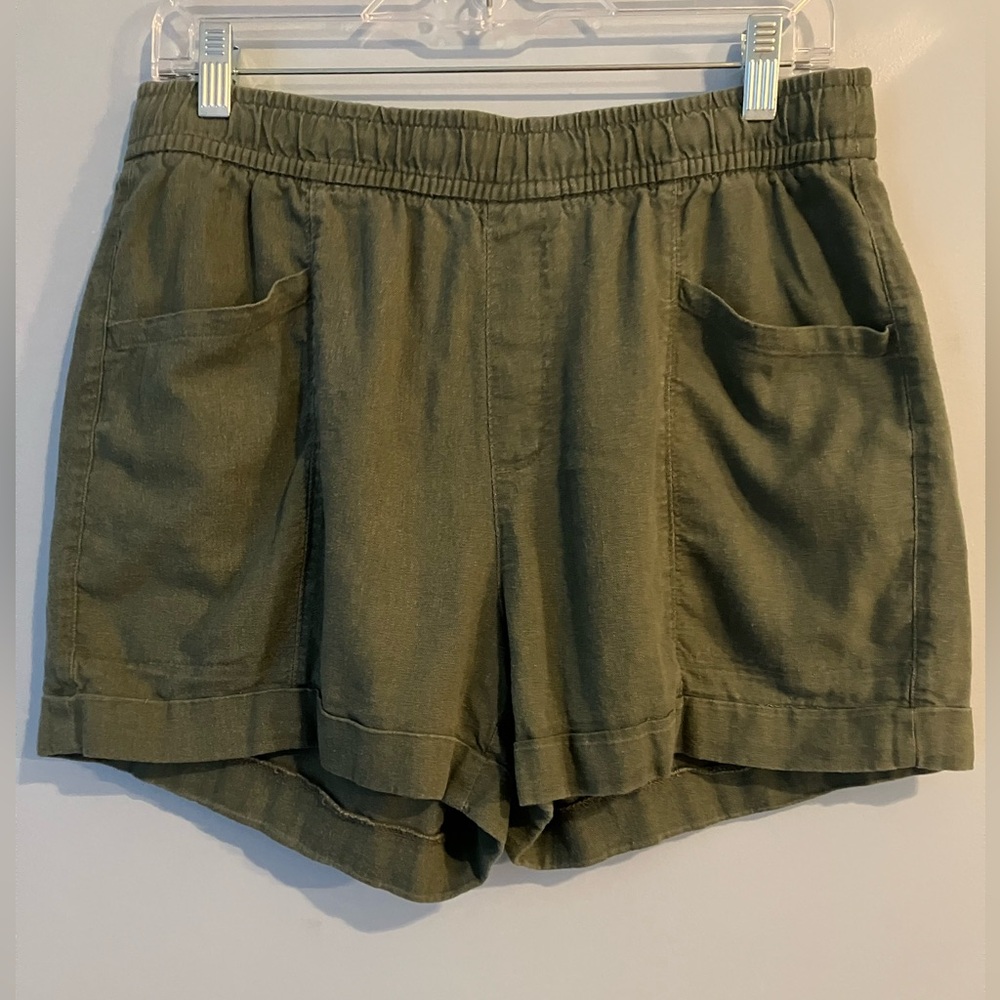 Olive Green Linen-blend Shorts